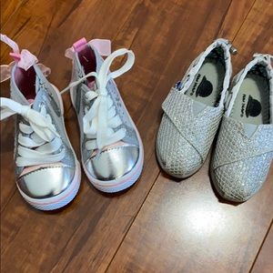2 pairs of toddler size 6 shoes